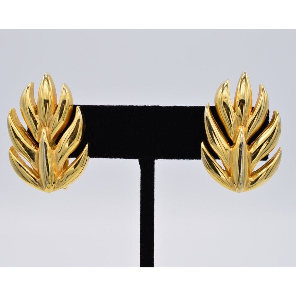 Bergere Vintage Leaf Clip On Earrings Gold Tone Chunky Retro 1950s Signed BinAE